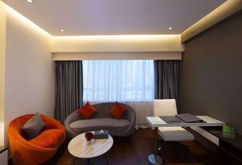 Fotos del hotel Number One Tower Suites:  17