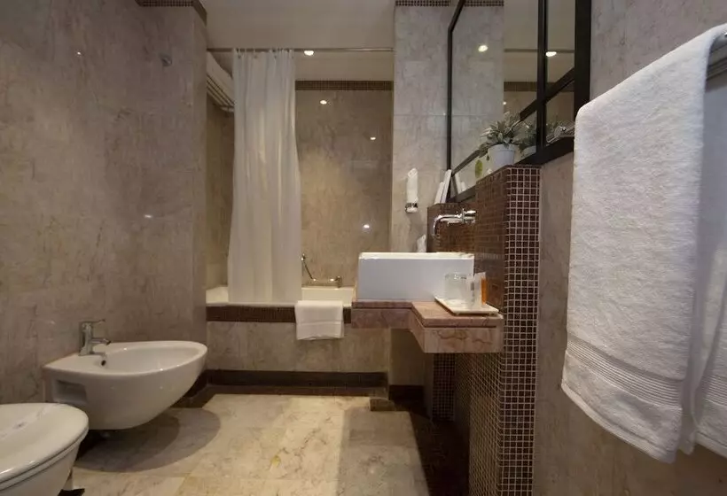 Fotos del hotel Number One Tower Suites:  17