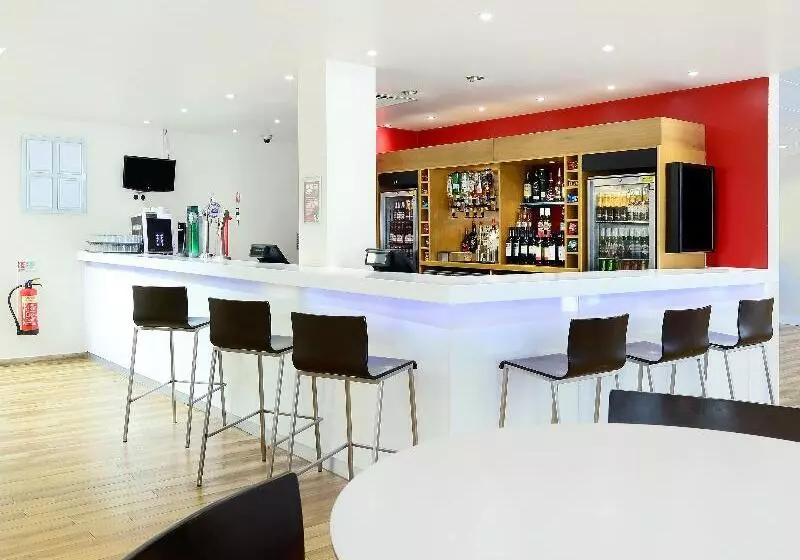 Fotos del hotel Travelodge London Central City Road:  18