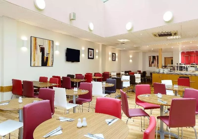 Fotos del hotel Travelodge London Central City Road:  4