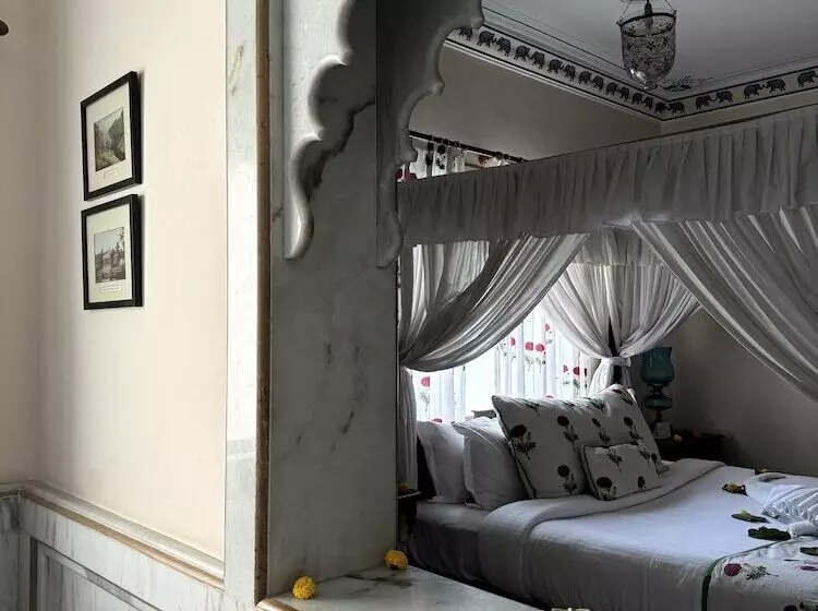 Fotos del hotel Udai Kothi:  24