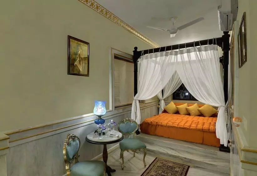 Fotos del hotel Udai Kothi:  16