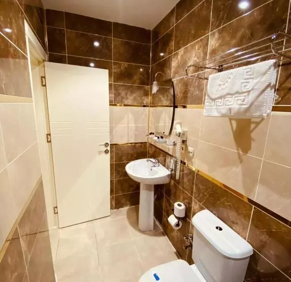 Fotos del hotel Adora:  3