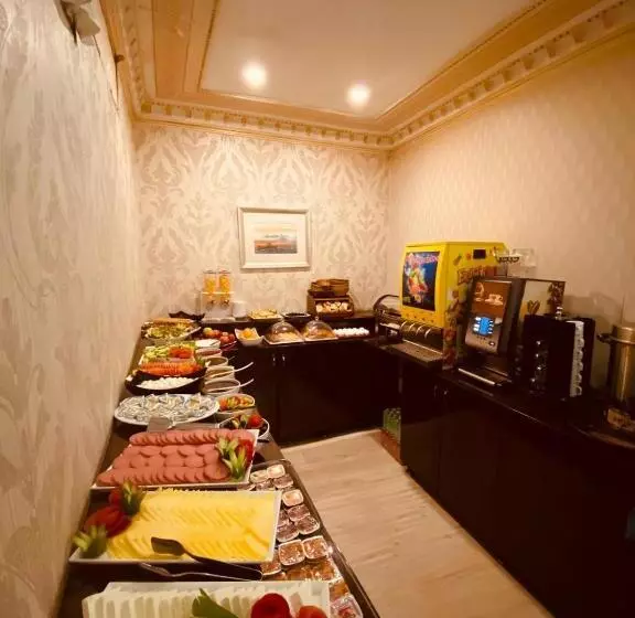 Fotos del hotel Adora:  25