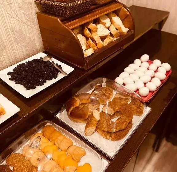 Fotos del hotel Adora:  8