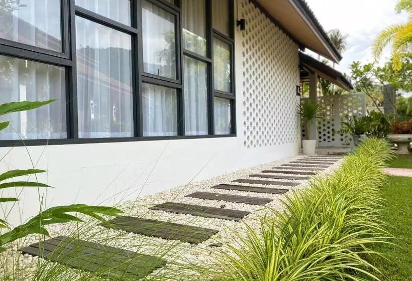 Fotos del hotel Blu Pine Villa & Pool Access:  16