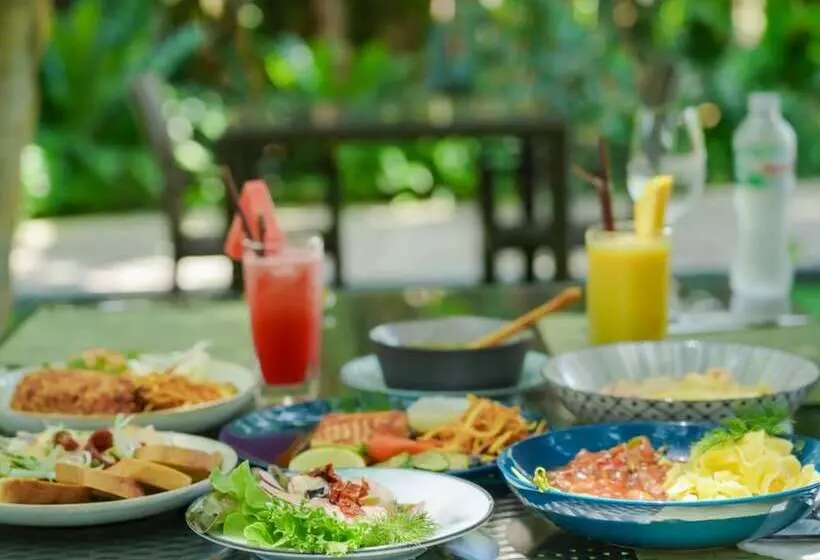 Fotos del hotel Naithonburi Beach Resort Phuket:  19