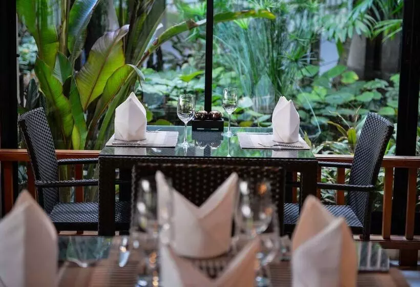 Fotos del hotel Naithonburi Beach Resort Phuket:  24