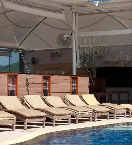 Fotos del hotel Absolute Bangla Suites:  3