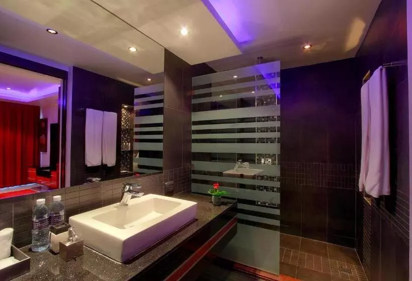 Fotos del hotel Absolute Bangla Suites:  6