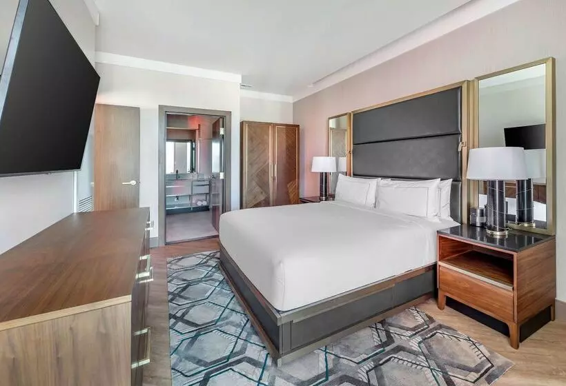 Elara By Hilton Grand Vacations  Center Strip