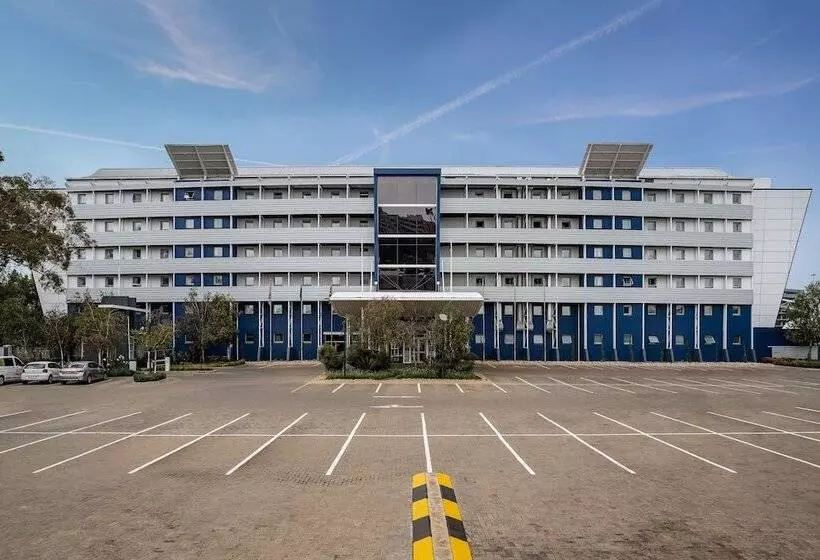 Protea Hotel By Marriott O R Tambo Airport