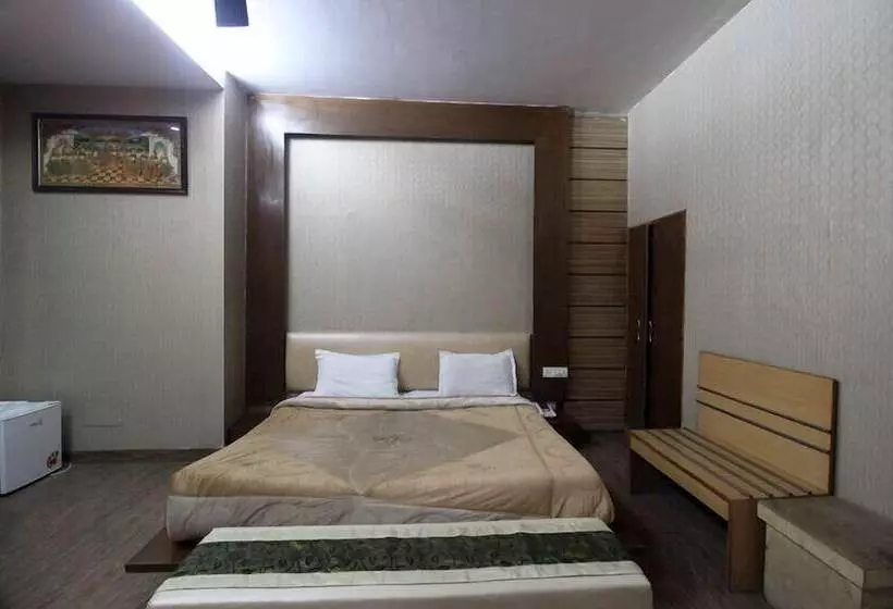 Fotos del hotel Delhi Heights:  2