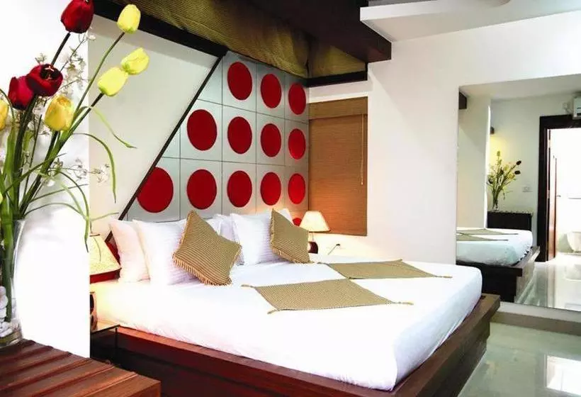 Fotos del hotel Krishinton Suites:  9