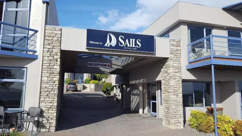 Fotos del hotel Sails On The Lake:  21