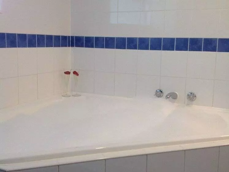 Fotos del hotel Sails On The Lake:  13