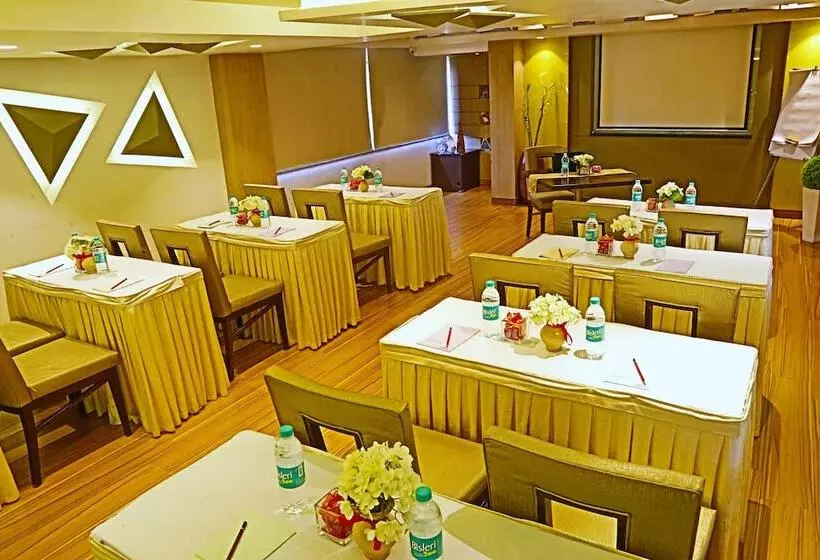 Fotos del hotel The Oriental Residency:  12