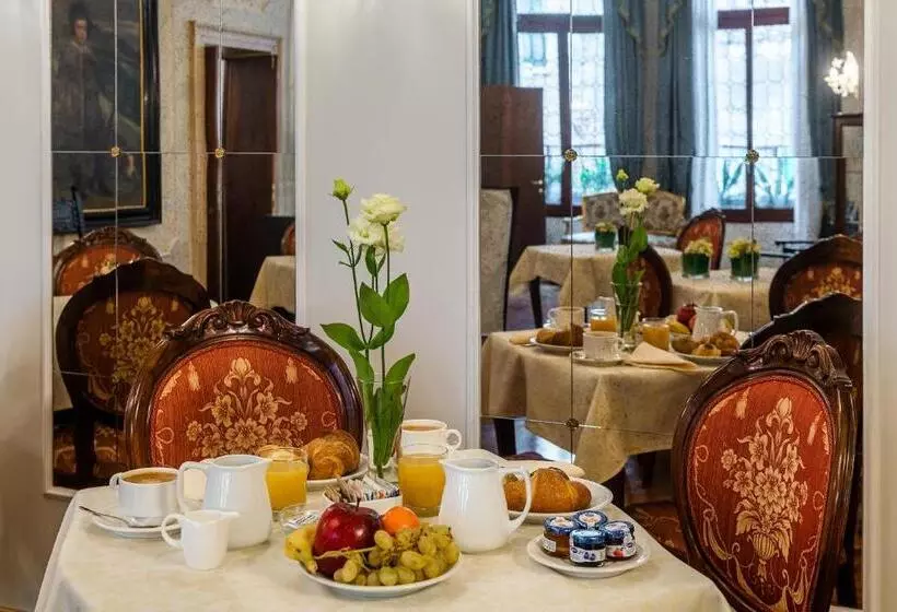 Fotos del hotel Locanda Sant'Agostin:  13