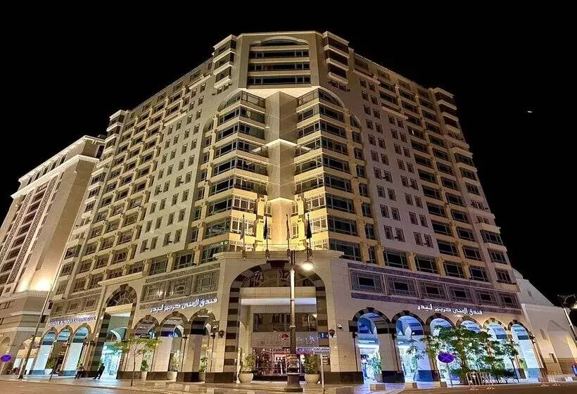 Leader Al Muna Kareem