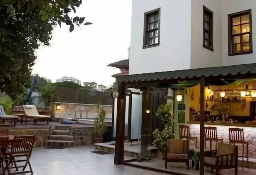 Fotos del hotel Deja Vu  Special Class:  35