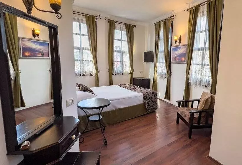 Fotos del hotel Deja Vu  Special Class:  8