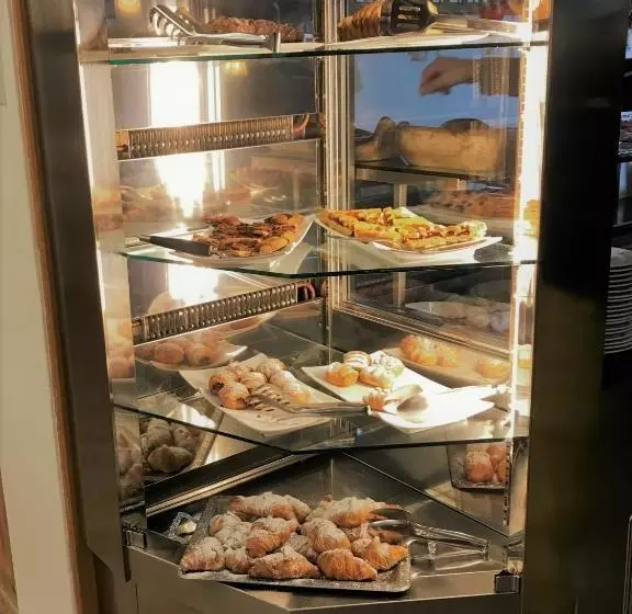 Fotos del hotel Des Alpes:  14