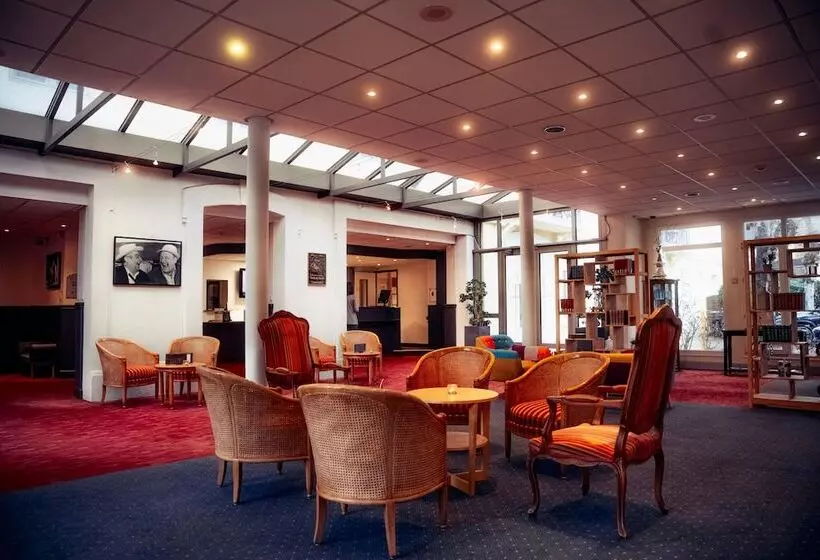 Fotos del hotel Grand Hôtel De Courtoisville  Piscine & Spa, The Originals Relais:  4