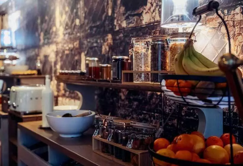 Fotos del hotel Grand Hôtel De Courtoisville  Piscine & Spa, The Originals Relais:  14