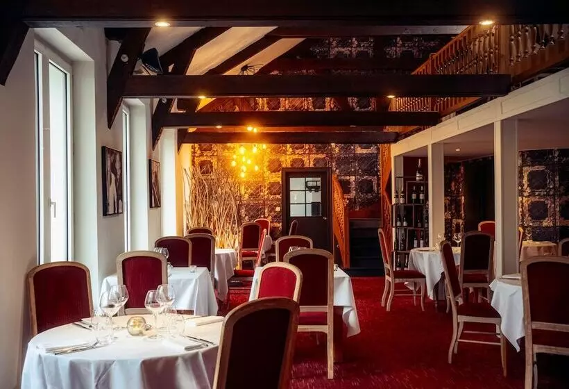 Fotos del hotel Grand Hôtel De Courtoisville  Piscine & Spa, The Originals Relais:  16