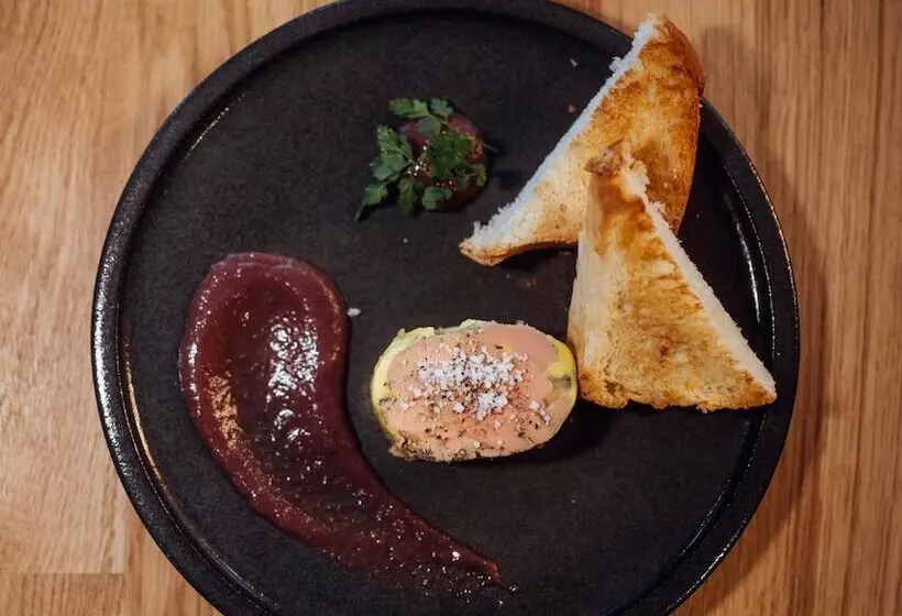 Fotos del hotel Grand Hôtel De Courtoisville  Piscine & Spa, The Originals Relais:  21