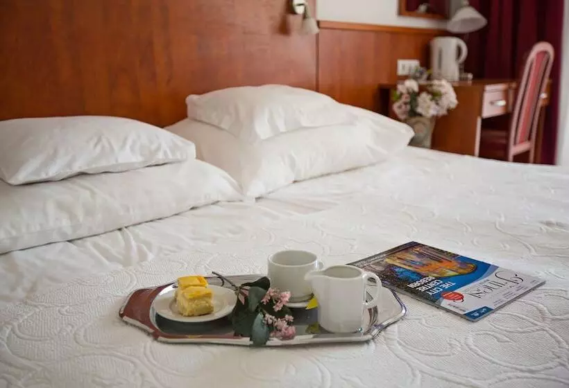 Fotos del hotel Helios  Pension:  13