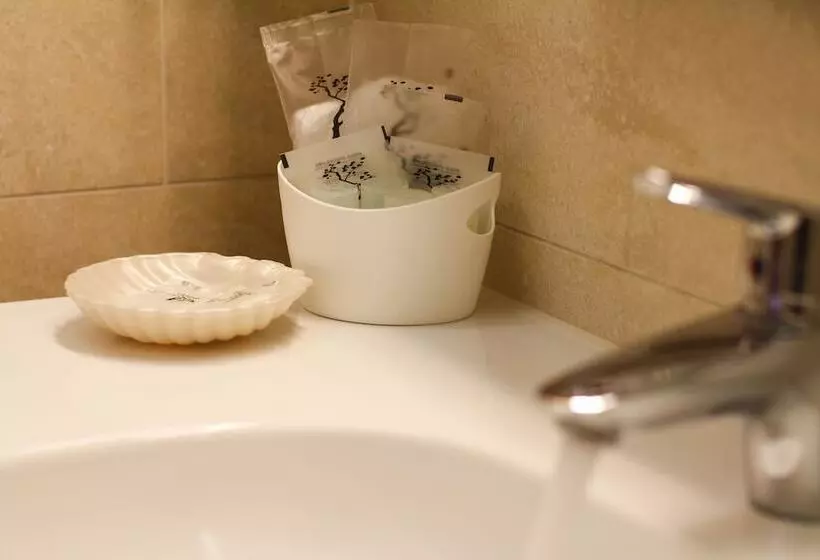 Fotos del hotel Opera Suites:  7