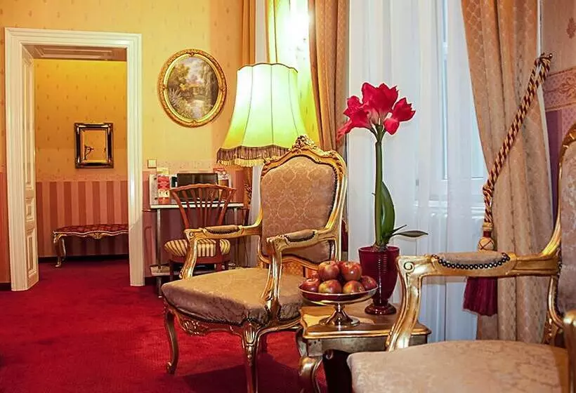 Fotos del hotel Opera Suites:  24