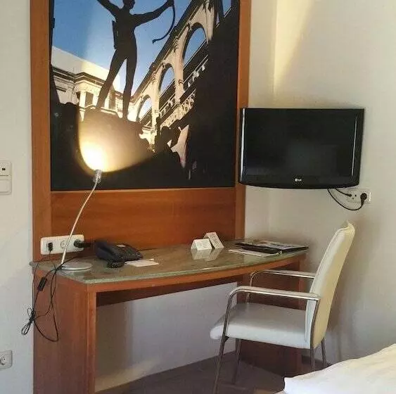 Fotos del hotel Cristal:  2