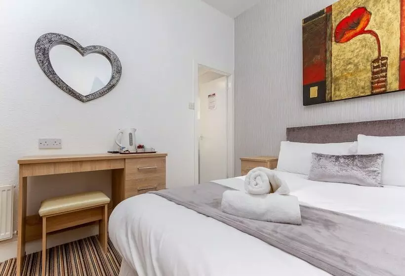 Fotos del hotel The Sandringham Court  & Legends Sports Bar:  15