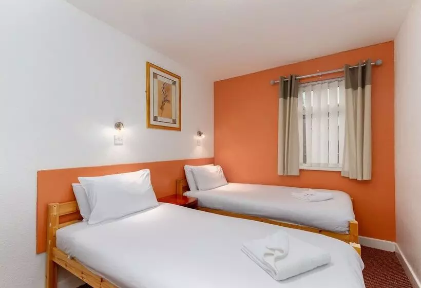 Fotos del hotel The Sandringham Court  & Legends Sports Bar:  17