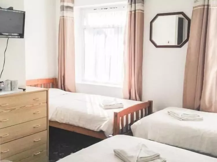 Fotos del hotel The Sandringham Court  & Legends Sports Bar:  11