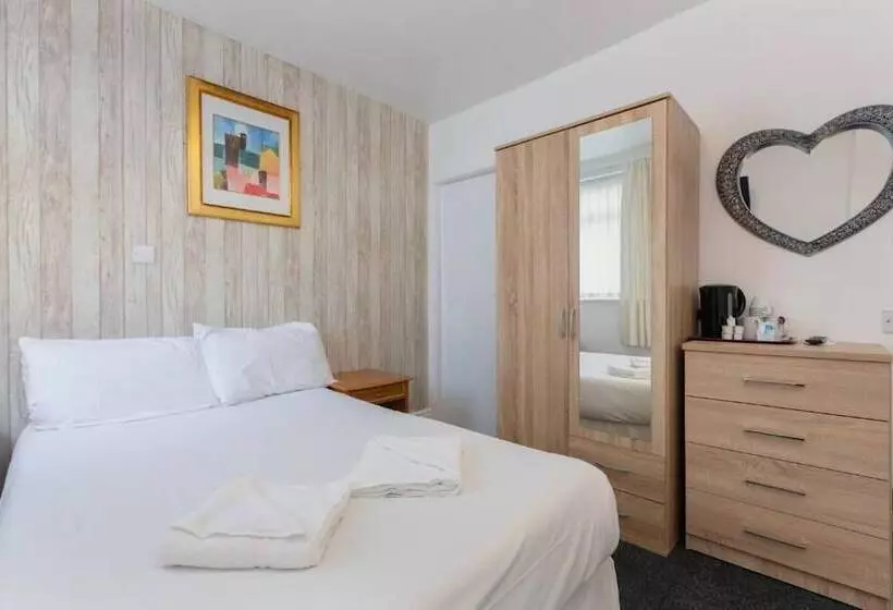 Fotos del hotel The Sandringham Court  & Legends Sports Bar:  9