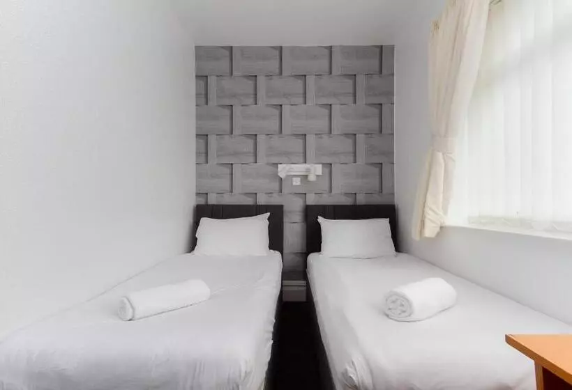 Fotos del hotel The Sandringham Court  & Legends Sports Bar:  4