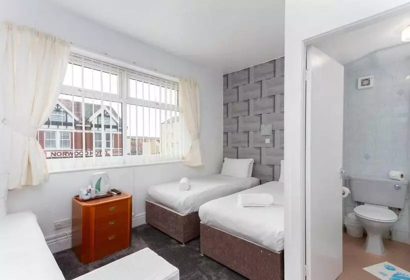 Fotos del hotel The Sandringham Court  & Legends Sports Bar:  25