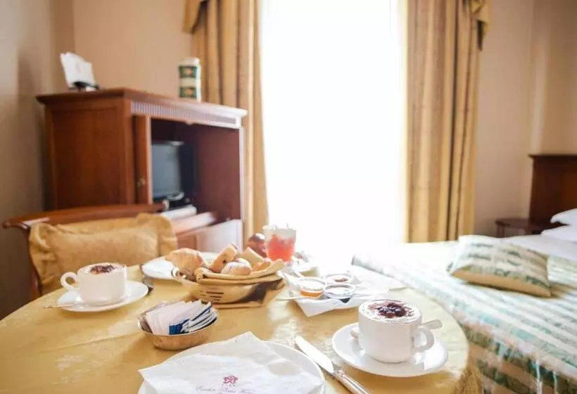 Fotos del hotel Excelsior Palace:  7