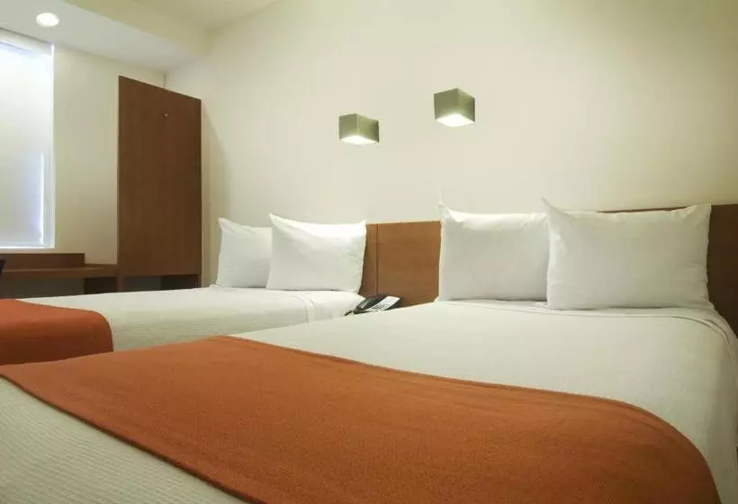 Fotos del hotel One Puebla Finsa:  2