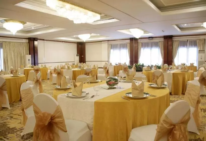 Fotos del hotel Aryaduta Lippo Village:  25