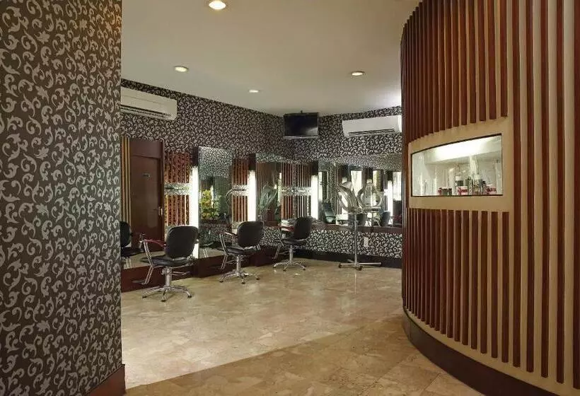 Fotos del hotel Aryaduta Lippo Village:  4