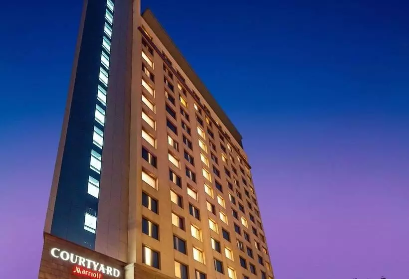 Courtyard By Marriott Gurugram Downtown