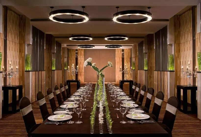 Fotos del hotel Courtyard By Marriott Gurugram Downtown:  19