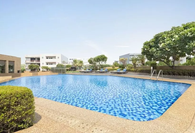 Fotos del hotel Courtyard By Marriott Gurugram Downtown:  3