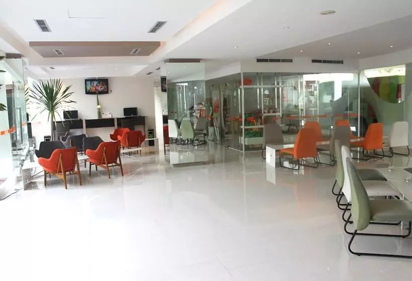 Fotos del hotel &amp; Residences Riverview Kuta  Associated Harris:  4