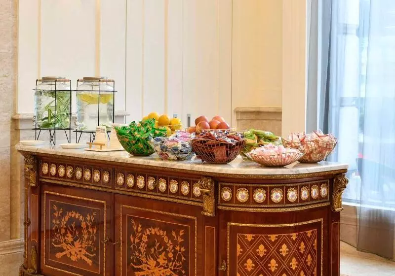 Fotos del hotel Capital:  8