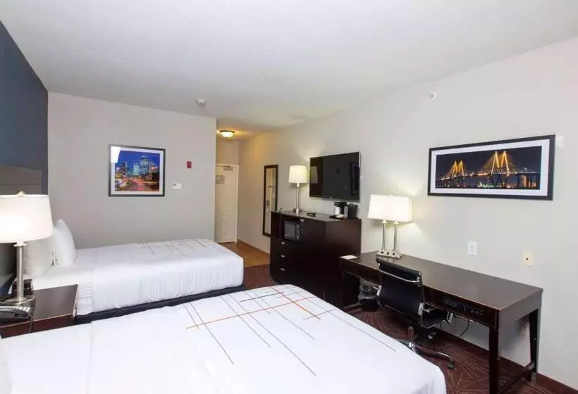 Fotos del hotel La Quinta By Wyndham Houston East At Normandy:  6